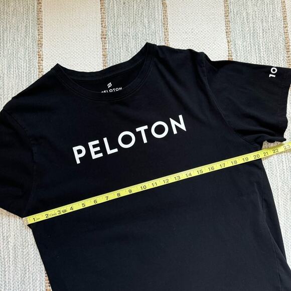Peloton Reach 100 Classic Short Sleeve Century Black Crewneck T-Shirt Women’s L - Picture 6 of 9